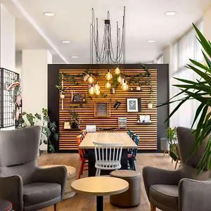 Vienna House Easy By Wyndham Bucharest Airport Otopeni